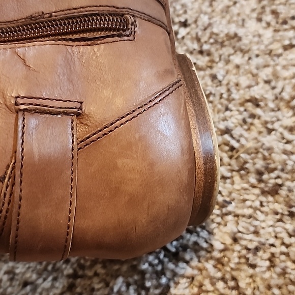 ZIGIny size 8 boots! - Picture 4 of 8